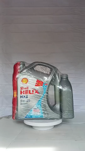 น้ำมันเครื่อง สังเคราะห์แท้ เชลล์ เฮลิกส์ HX8 5W-40 Shell Helix HX8 5W-40 (เบนซิน) เบนซินสมรรถนะสูง ( เลือกขนาด 1L / 4L / 4+1L )