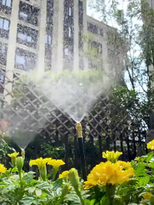 ชุดพ่นหมอก ชุดหัวฉีดสเปรย์หมอก ชุดพ่นหมอก DIY+อุปกรณ์ครบชุด [จัดส่งจากกรุงเทพ] ชุดพ่นไอน้ำ เครื่องพ่น 10เมตร + 10หัวฉีด ป้องกันฝุ่น PM 2.5 มุมสเปรย์และการไหลของน้ำสามารถปรับได้ด้วยตัวเอง ชุดรดน้ำต้นไม้อัตโนมัติ รดน้ำต้นไม้พ่นหมอกหังคา ชุดพ่นรดน้ำสายยาว