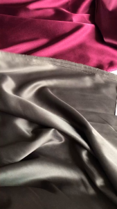 Vải phi màu trơn đỏ nâu chất láng rũ co giãn nhẹ khổ từ 1m4 mềm rũ láng bóng không cần lót