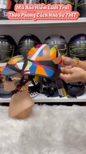 Mũ Bảo Hiểm Kết In Họa Tiết Tem Đa Sắc