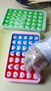 BW-C1140 Cetakan Jelly Love Jumbo 35 Lubang / Cetakan Es Batu Love 35 Grid Ice Cube Tray Jelly Ball