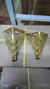 Kaki Sofa Segitiga Mudah dipasang dan kokoh Kaki Furniture Besi 10cm /15cm Sofa Besi Kaki