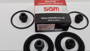 CALIPER KIT SAM KARET SEAL KIT REM CAKRAM DEPAN KUDA GRANDIA BENSIN DISEL MR407903