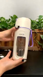 SONBBEEN เครื่องปั่นน้ำผลไม้พกพา ดีไซน์กะทัดรัด พกพา มัลติฟังก์ชั่น ไร้สายปั่นน้ำผลไม้ เครื่องปั่นน อเนกประสงค์