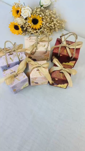 🧁 🍰 กล่องของขวัญ ของชำร่วย ขนาด 7*7*7 ซม. ใส่ขนม ลูกอม (สินค้าพร้อมส่ง)