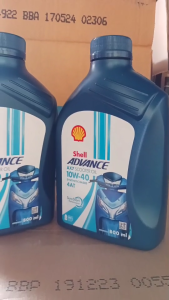 Shell 4-AT AX7 Scooter 10W40 น้ำมันเครื่องมอเตอร์ไซค์ออโต้/สกู๊ตเตอร์ทุกรุ่น ( ปริมาณ 0.8 ลิตร )