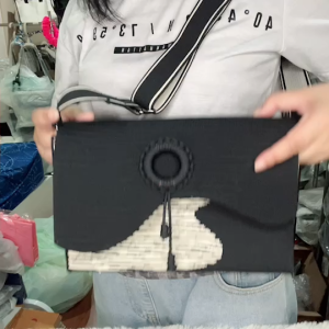 🔥พร้อมส่ง 🔥 BYB กระเป๋าผ้าทอ ดีไซน์เก๋ น้ำหนักเบา ใส่ของจุใจ Code 6090