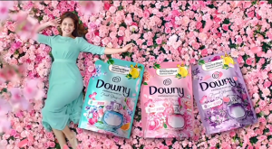 DOWNY Pelembut dan Pewangi Pakaian 550 ml
