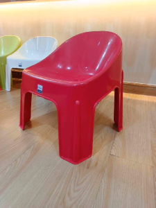 เก้าอี้พลาสติกเด็ก เก้าอี้เตี้ย รุ่น ST005 รับได้ 120 Kg. เก้าอี้นั่งพลาสติกอย่า เก้าอี้พลาสติก แข็งแรง เก้าอี้ซักผ้า