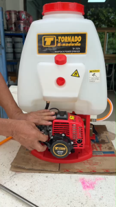 เครื่องพ่นยา 767 TORNADO TP-767A ปั๊มทองเหลืองแท้ ขนาด 25ลิตร เครื่องยนต์2จังหวะ คาร์บูลูกลอยลานเบา ลูกสูบโต34 มิล