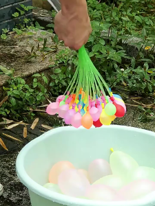 1 Bịch 3 Chùm Bong Bóng Nước 7165-18