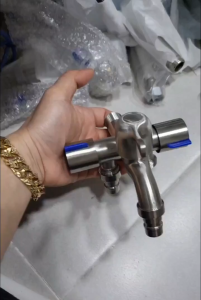 [Q.Tân Bình] Vòi nước 3 đầu ra inox 304 cao cấp van 1 ra 3 có khóa riêng biệt