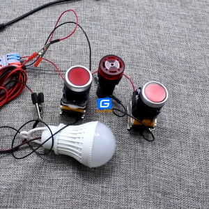 Push Button Switch สวิตช์ปุ่มกด 1NO 1NC สวิตช์กด 22มิล แบบไม่มีไฟโชว์ มีสีแดง / สีเขียว