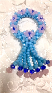 พวงมาลัยคริสตัลสีฟ้า ลายดอกสีชมพูน้ำเงิน อุบะคริสตัล 7 ชาย