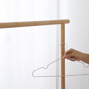 Naju ไม้แขวนเคลือบซิลิโคน ไม้แขวนสแตนเลส ไม้แขวนเสื้อสแตนเลสหุ้มยาง ยกแพ็ค 10ชิ้น มีร่องกันผ้าหล่น 40cm