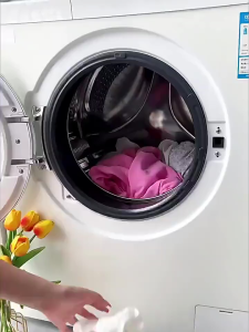 Big Pack 50pcs Anti Dye Sheet Mix Color Proof Absorption Sheet Anti Dyed Cloth Laundry 防染色衣服吸色纸 Cucian Kain Tanpa Dicelup Hari Raya Ramadan Sabun Cuci Baju Pembersihan bersih tuala Gotong Royong Jamuan Serbuk Baju