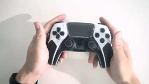 Bộ miếng dán chống trơn trượt và thấm hút mồ hôi Akitomo cho tay cầm PS5