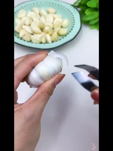 Hot stainless steel garlic picker kitchen garlic picker tweezers hair picker kitchen garlic picker