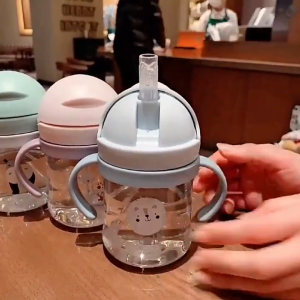 New Design Baby Drinking Bottle Child Learn Water Milk Cup with Gravity Ball Straw Handle Bottle250ml 300ml Baby Learning Cup Non-spill Training Cup Leak-Proof Botol Air Kanak