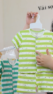 Bộ cộc tay cài thẳng Arich vải sợi tre mềm mát an toàn cho bé sơ sinhbộ quần áo trẻ em bé trai bé gái