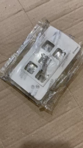 Mặt công tắc hạt vuông 456 Lỗ S18A sino