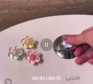 Nút Xả Bồn Cầu Hình Hoa Trong Suốt Dễ Thương – Set 2 cái – Trang Trí Nhà Vệ Sinh Độc Đáo Nhiều Màu