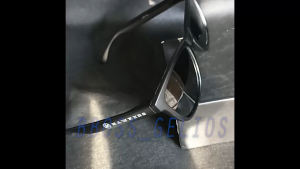 Kacamata Hitam Polarized Hawkers Sunglasses Original Black Fullblack Matte