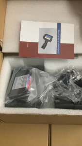 Máy in date phun cầm tay D10in bao bì tem nhãn in mã code in QR logo