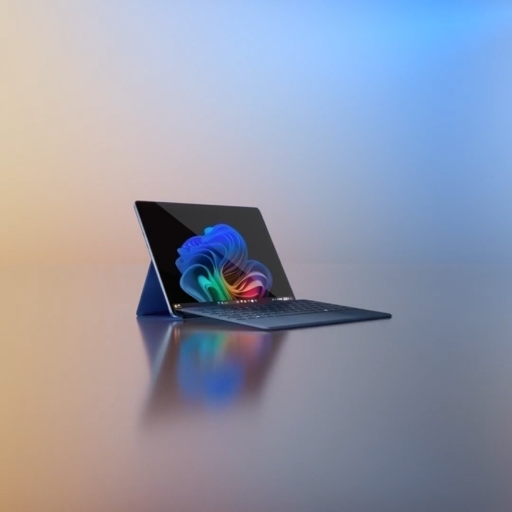 [Laptop] Microsoft Surface Pro (11th Edition) Copilot+ PC 256GB C10 16GB Platinum