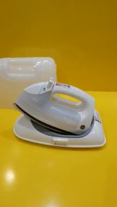 Bàn ủi (bàn là) hơi nước không dây nội địa Nhật Vegee CSI-AE55_Hàng nội địa Nhật đã qua sử dụng điện 100V