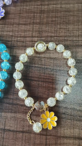 IVY Hot selling ice crack burst beads small daisy crystal bracelet summer rose crystal glass bracelet summer jewelry cute crystal beads lucky bracelet female style