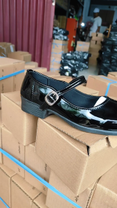 Sepatu Gesper Wanita Fantovel Glosy Mengkilap Size 37-41