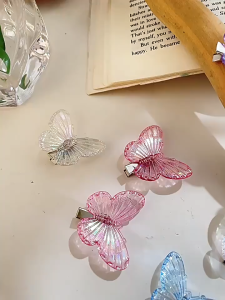 Kẹp tóc mái mini bướm cầu vồng viền cánh nổi nhựa cứng sinh động K144