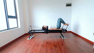 Onetwofit เตียงพิลาทิสคอร์ Pilates Reformer แบบพับได้ เตียงพิลาทีส เตียงโยคะที่บ้าน รับน้ำหนักได้ 200 กก ขนาดใหญ่ 197x57x72CM