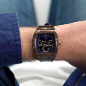 [Promo] Jam Tangan Pria Guess GW0202G2 Phoenix Blue Dial Brown Genuine leather / Silicone Original Garansi 2 Tahun [✔COD][100% Authentic]