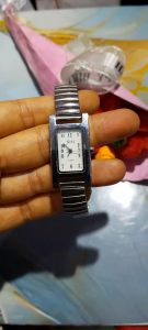 Đồng hồ nữ fest dây chun cá tính second hand si nhật- đã qua sử dụng