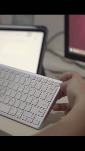 JEQANG Keyboard Bluetooth 3 in 1 Wireless Keyboard untuk PC Android Apple Charge