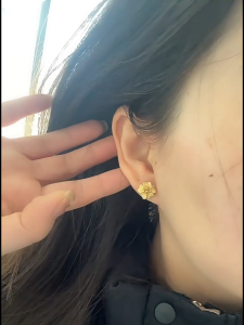 916 gold earrings Beautiful floral stud earrings for women gift earrings hypoallergenic non tarnish