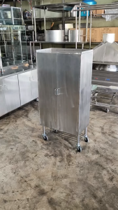 CMS ตู้เก็บรองเท้า ชั้นวาง ตู้เก็บของ เสตนเลส มีล้อขนาด3นิ้ว มีเบรกห้ามล้อ ขนาด35*60ซม.สูง128ซม.