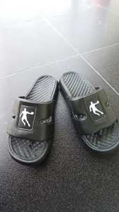 Sandal Slop Pria Slip On Motif Abstract Beli 1 Gratis 1 - Nyaman & Stylish