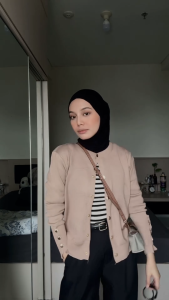 BASIC NARA- Rajut Kancing- Knitwear Kancing Tangan- Outer Bahan rajut- Rajut Daily - Rajut polos detail kancing di tangan-