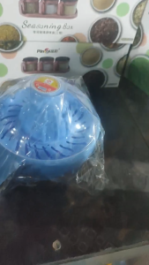 Vắt cam nhựa trong suốt Việt Nhật 6905 có nắp đậy và lưới lọc hạt tiện lợi bát vắt cam nhựa kèm lưới lọcBát vắt cam nhự