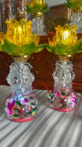 ( 1 CẶP ) CẶP ĐÈN PHA LÊ HOA SEN 3 LỚP BỒNG ĐỔI MÀU