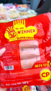 Xúc xích ăn liền Winer hiệu CP chiên rán  thả lẩu siêu rẻ tiện lợi (500gr 10c)