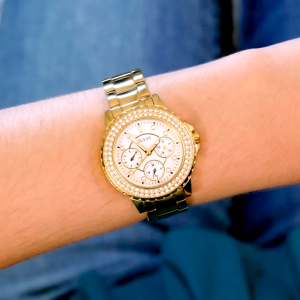 [Promo] Jam Tangan Wanita Guess GW0410L2 Crown Jewel White Sunray Dial Gold Stainless Steel Strap Original Garansi 2 Tahun [✔COD][100% Authentic]