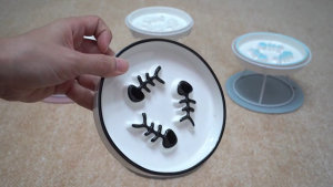 Slow Feeder Dog Bowl Ceramic Slow Feeder Elevated Food Bowl Anti-ChokingAnti-cervical Spondylosis Anti-Black Chin