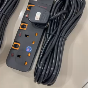 <SIRIM> TRAILING SOCKET 2M/5M FULL COPPER MAX 3000 NEON INDICATOR SURGE PROTECTOR COMPUTER EQUIPMENTS 2 PIN HEAD PLUG