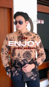 Galeri Batik Ardev - Harimurti Kemeja Batik Pria Slim Fit Lengan Panjang Atasan Batik Warna Mocca