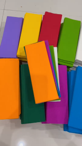 กระดาษย่น คละๆๆสีรวมสี สีขนาด 25*195 1แพ็ค10 แผ่น กระดาษย่น คละสีขนาด 25*195 1แพ็ค10 แผ่น ใช้ทำฉาก แบล็คดล็อบ และ ดอกไม้ประดิษฐ์ ตัดใช้งานได้ตามต้องการ