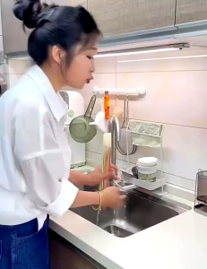 New Kitchen Wall-Mounted Chopstick Holder Drain Rack Household Chopstick Basket Chopstick Storage Box Chopstick Cage